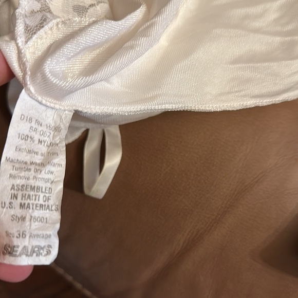 Vintage Nylon Slip Top - Picture 5 of 5